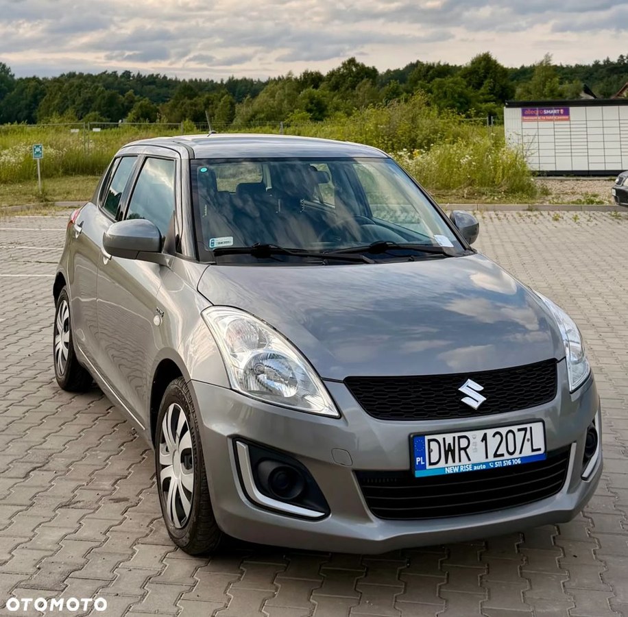Suzuki Swift prezentowane przez New Rise auto